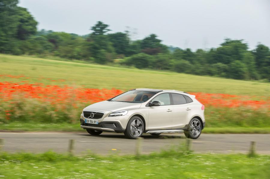  Volvo V40 D3 Cross Country 2016 года  (WW) (фото 25 из 33)